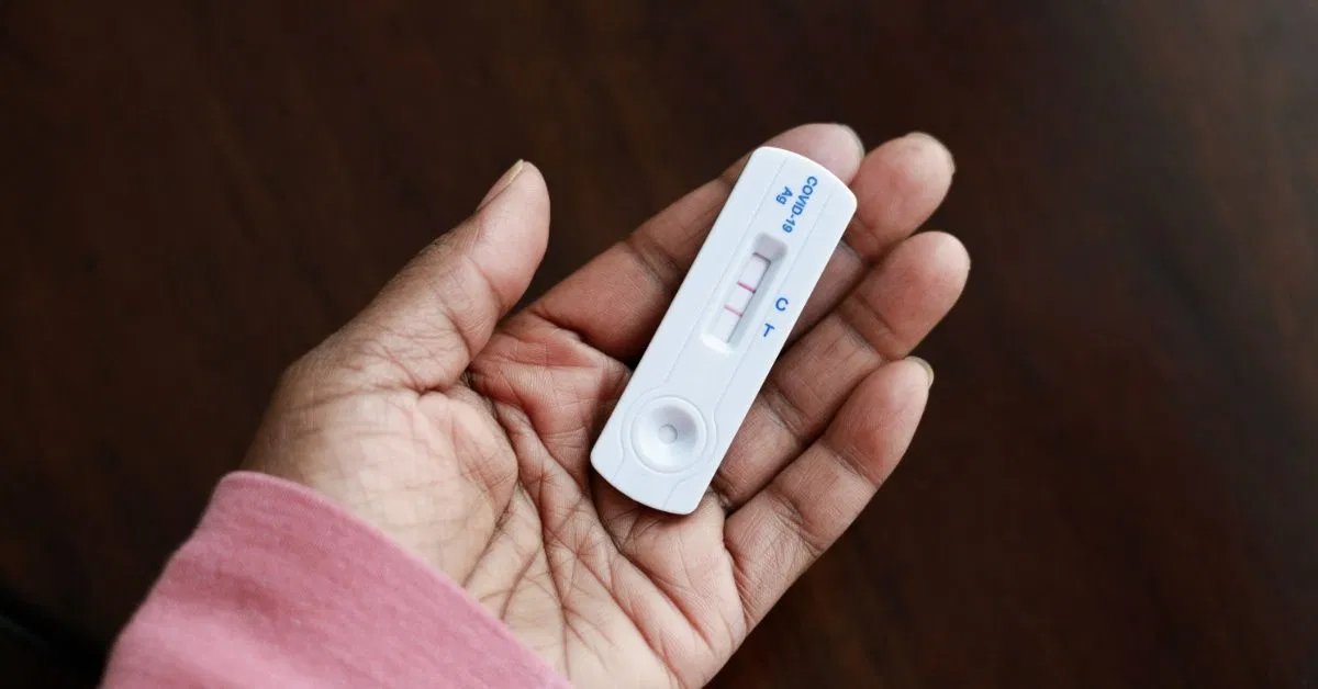 COVID-19, gizli düşman mı? Epstein-Barr ve herpes virüslerini harekete geçiriyor