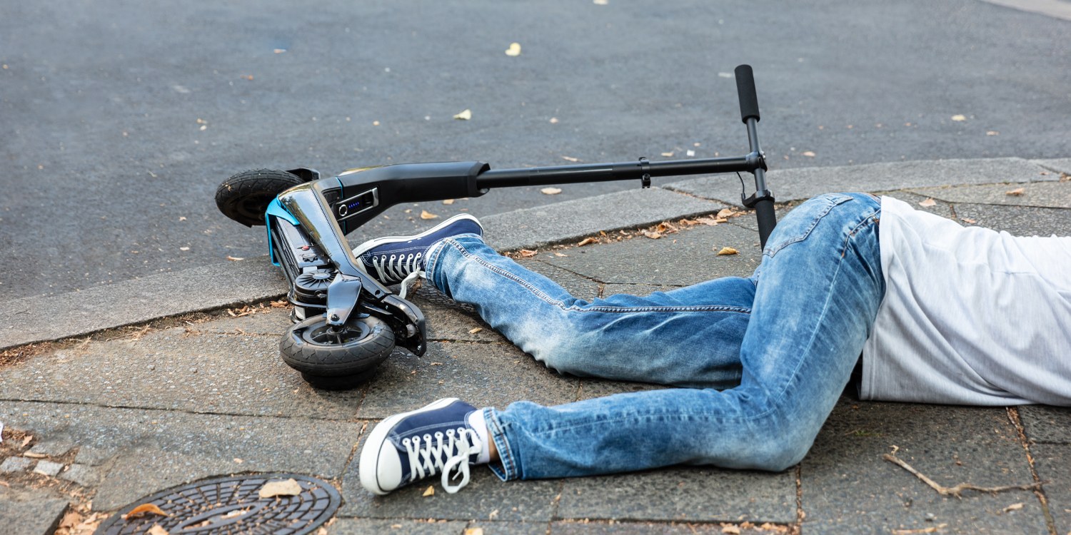 Elektrikli Scooter Kazaları, Motosiklet Kazalarından Daha Yüksek Oranda Travmatik Beyin Yaralanmalarına Neden Oluyor